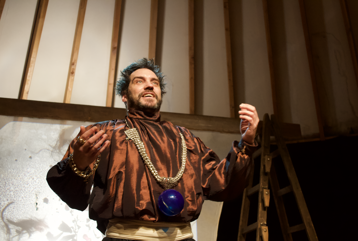 5 CONTES, 5 CONTINENTS : l’HOMME A LA PEAU D’OURS