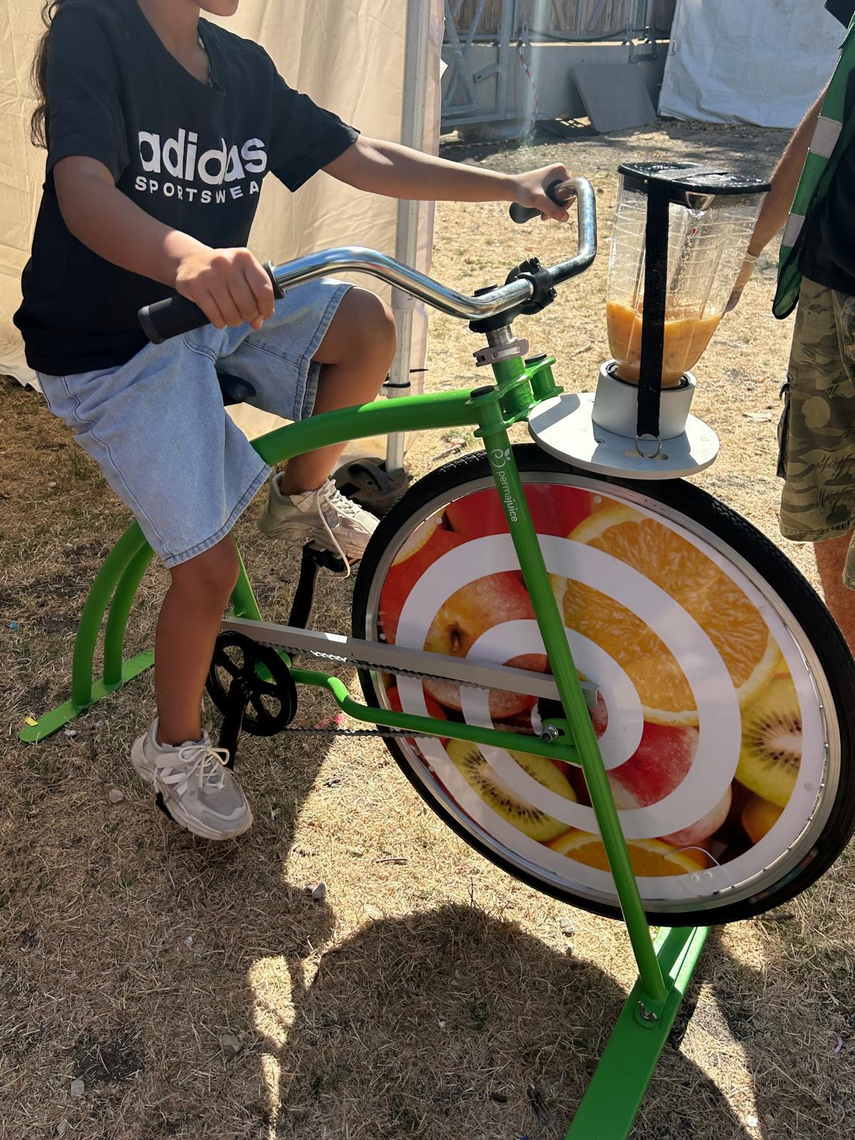 Le vélo-smoothie se balade à Clichy